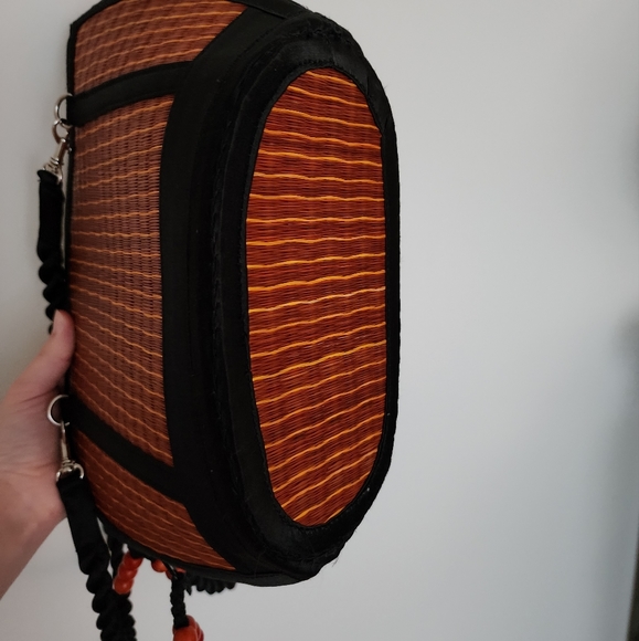 Handwoven Baskets of Cambodia Kiri Wave Bag - Picture 4 of 7